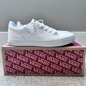 NWB Vans Selden white/white sneakers size 7 youth